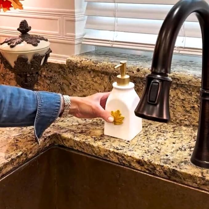 SKL Home Seasonal Soap/Lotion Dispenser Gift Set - Image 9